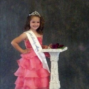 Meet your Posher, Dana